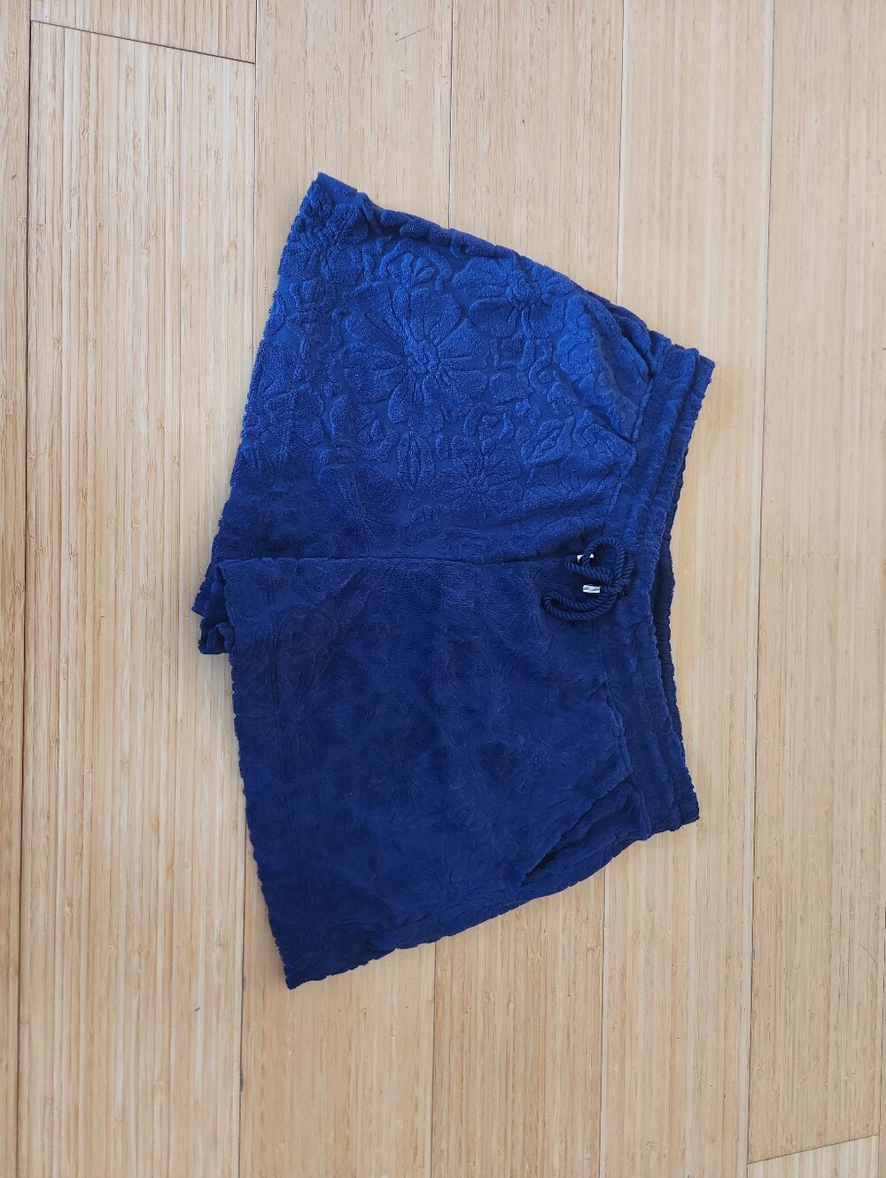 Tommy Bahama navy terry shorts L NWT